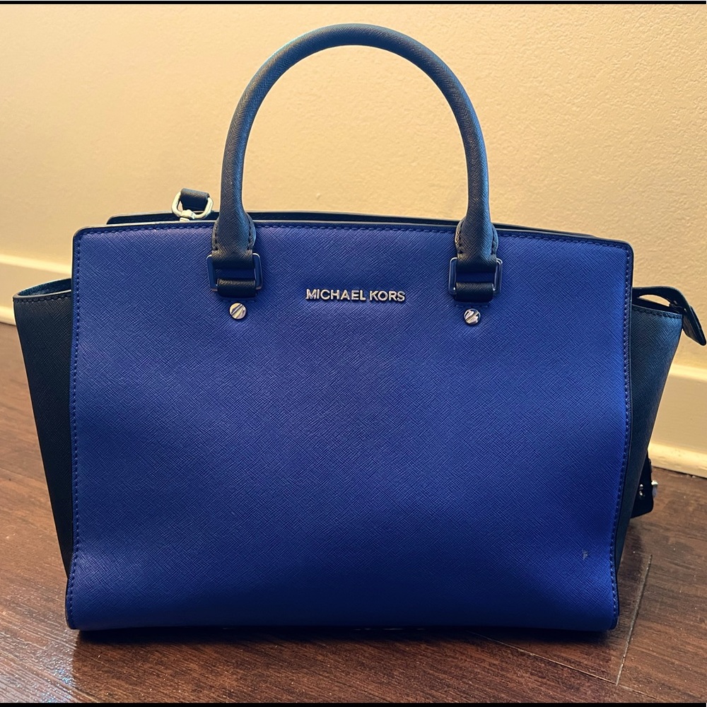 Micheal Kors large two-toned pebbled leather satchel
